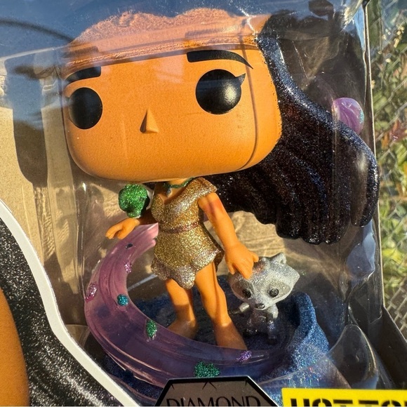 Disney Princess Pocahontas Diamond Collection Hot Topic Exclusive Funko Pop - Picture 9 of 9